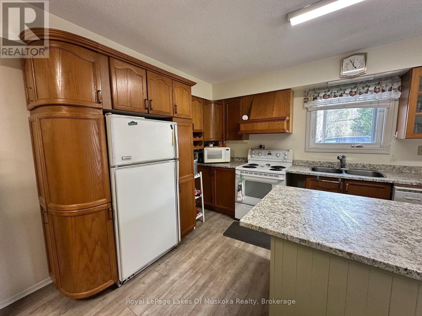 250 Stephenson Rd 12 W Road, Huntsville, Ontario  P0B 1M0 - Photo 13 - X13067536