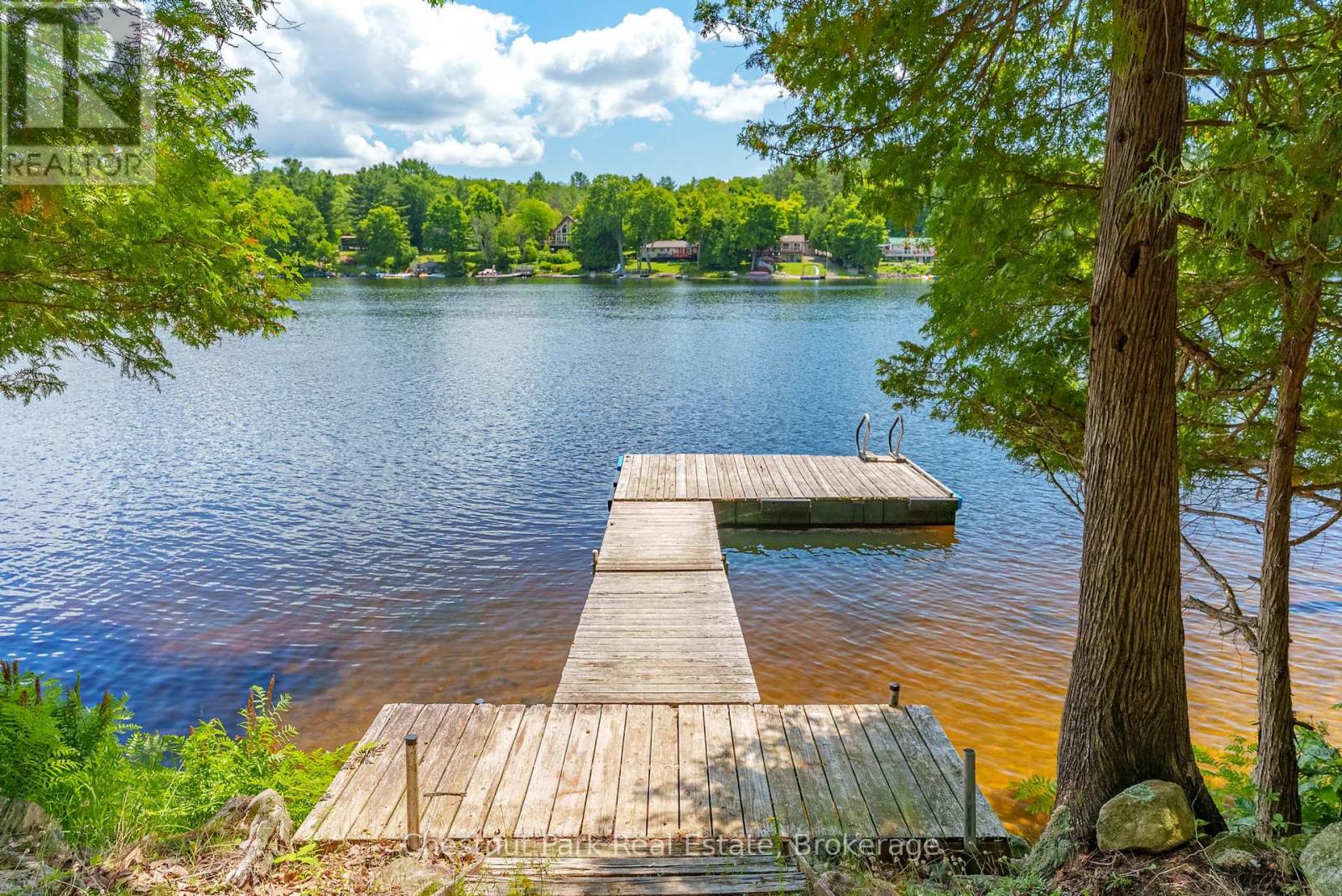 1054 10 Deewood Drive, Muskoka Lakes, Ontario  P0B 1M0 - Photo 1 - X13068160