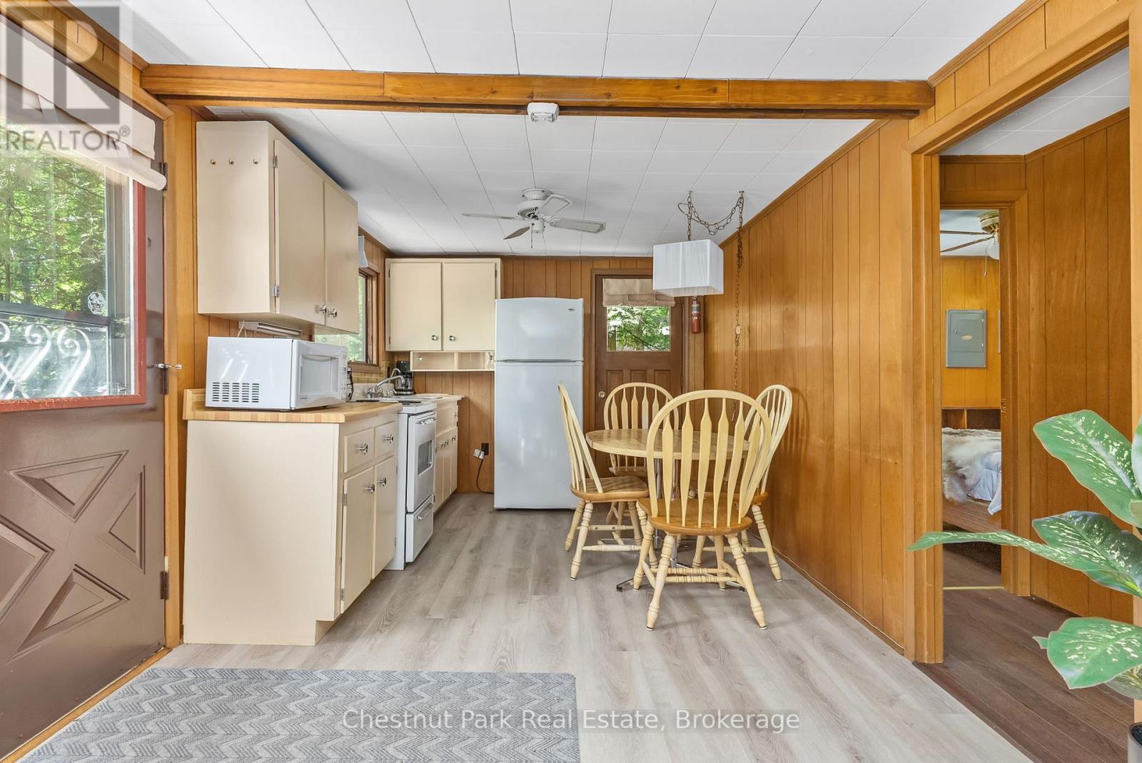 1054 10 Deewood Drive, Muskoka Lakes, Ontario  P0B 1M0 - Photo 16 - X13068160
