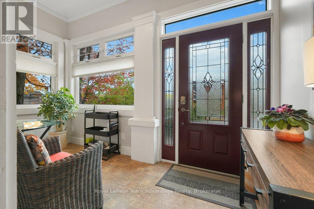 3 Belvedere Avenue, Parry Sound, Ontario  P2A 1Z8 - Photo 4 - X13069170