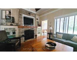 VILLA 5  WEEK 2 - 1020 BIRCH GLEN ROAD, Lake of Bays, Ontario