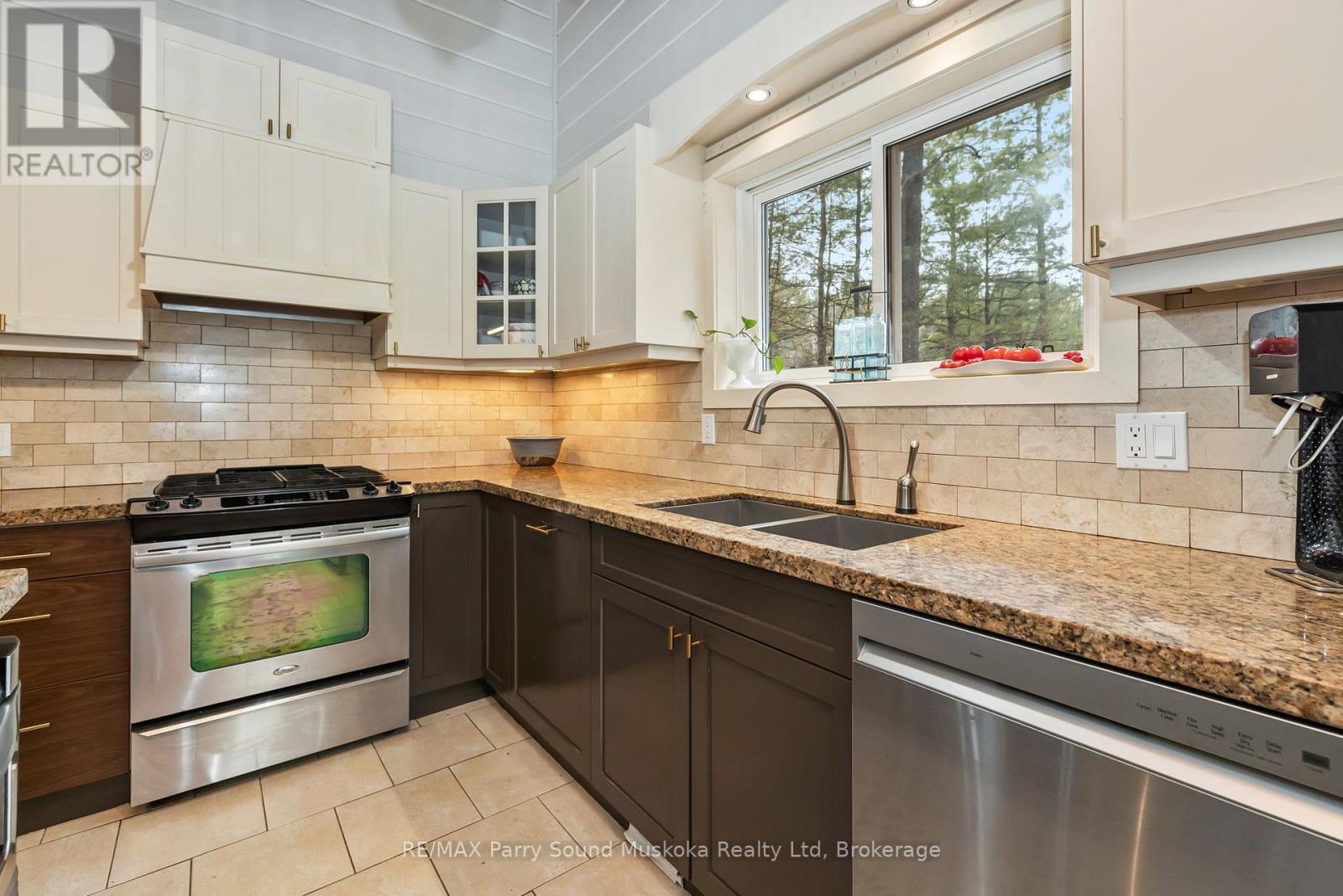 11 Brenda Avenue, Parry Sound, Ontario  P2A 2Y9 - Photo 10 - X13070506