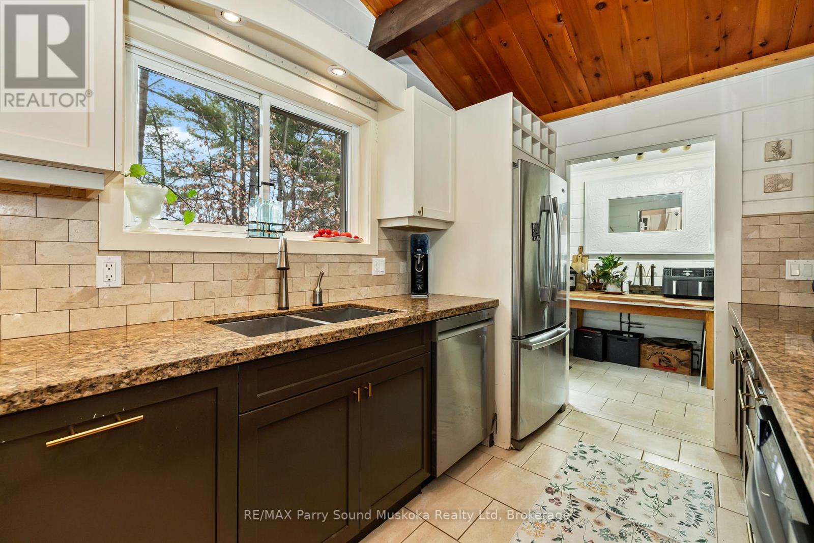 11 Brenda Avenue, Parry Sound, Ontario  P2A 2Y9 - Photo 9 - X13070506