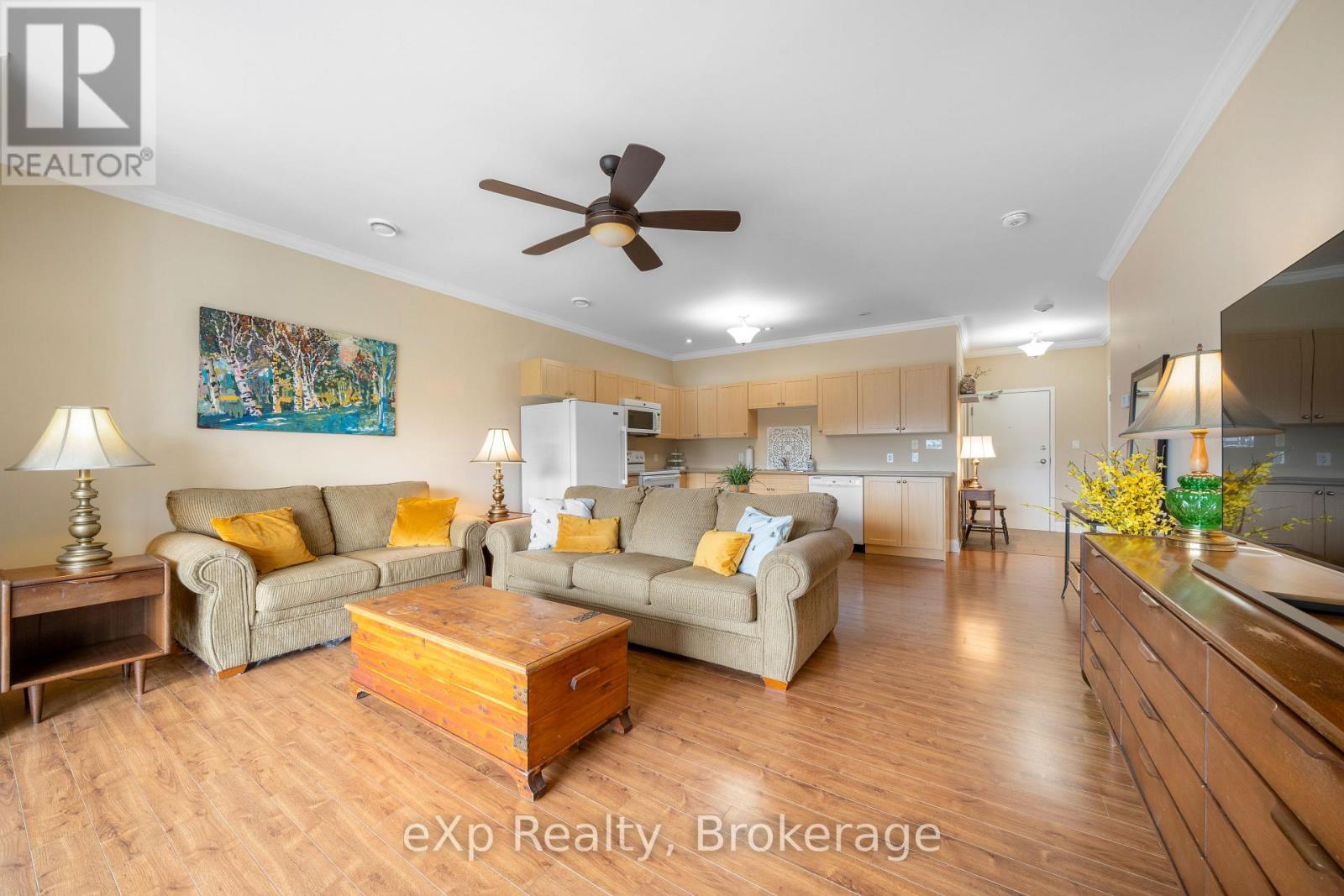 302 - 20a Silver Birch Court, Parry Sound, Ontario  P2A 0A7 - Photo 1 - X13073240