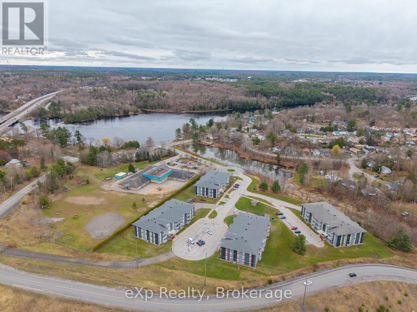 302 - 20a Silver Birch Court, Parry Sound, Ontario  P2A 0A7 - Photo 4 - X13073240