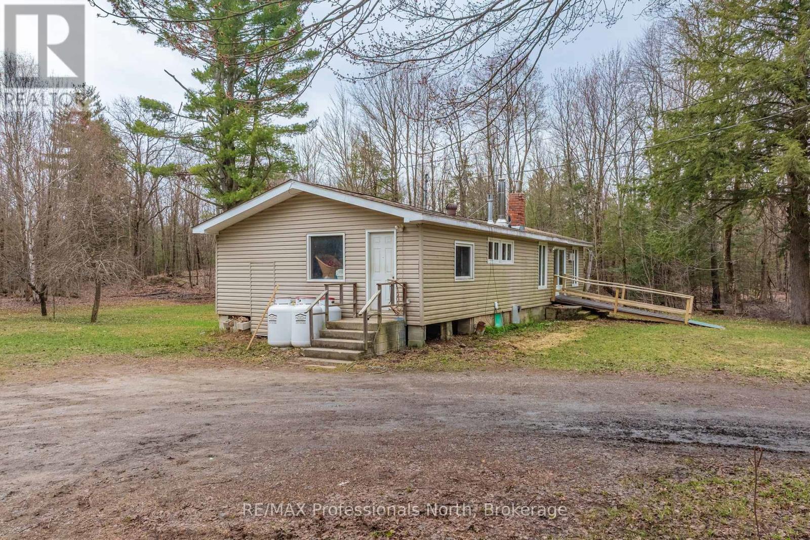 1056 Kirk Line W, Bracebridge, Ontario  P1L 1W9 - Photo 23 - X13073948