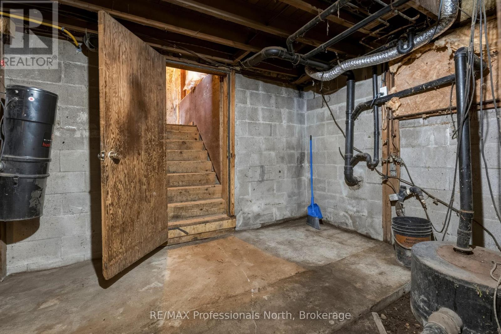 1056 Kirk Line W, Bracebridge, Ontario  P1L 1W9 - Photo 35 - X13073948