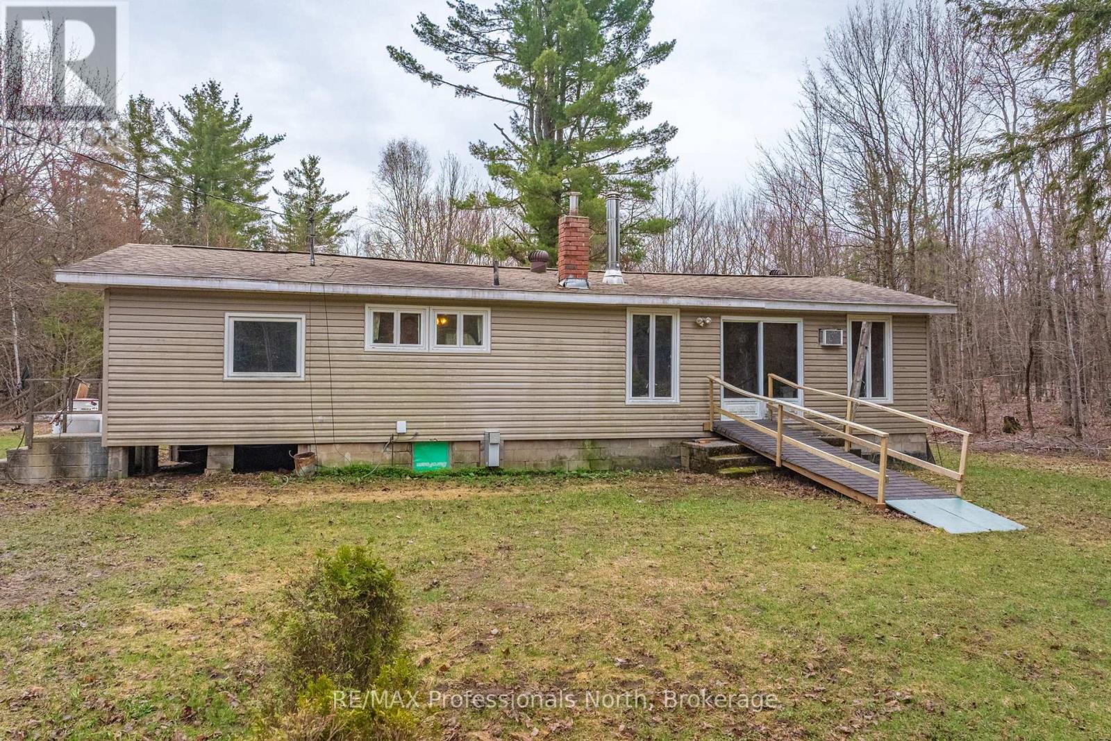 1056 Kirk Line W, Bracebridge, Ontario  P1L 1W9 - Photo 6 - X13073948