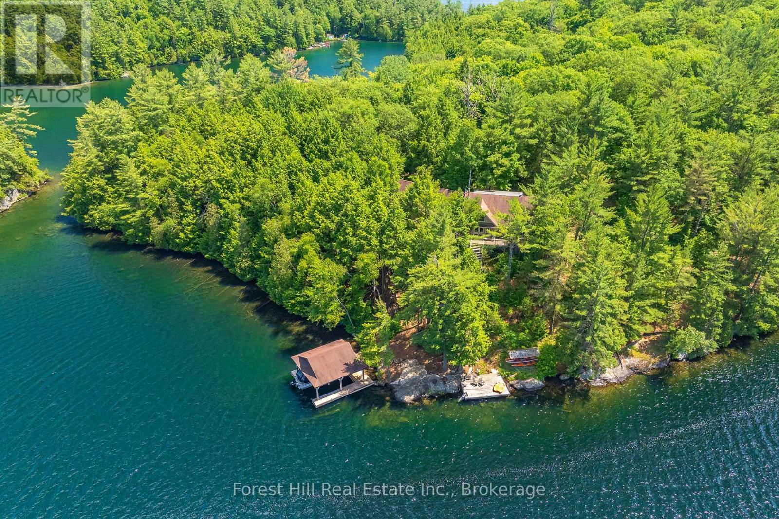 1 Sl 19 Roberts Island, Muskoka Lakes, Ontario  P0B 1M0 - Photo 1 - X13074504