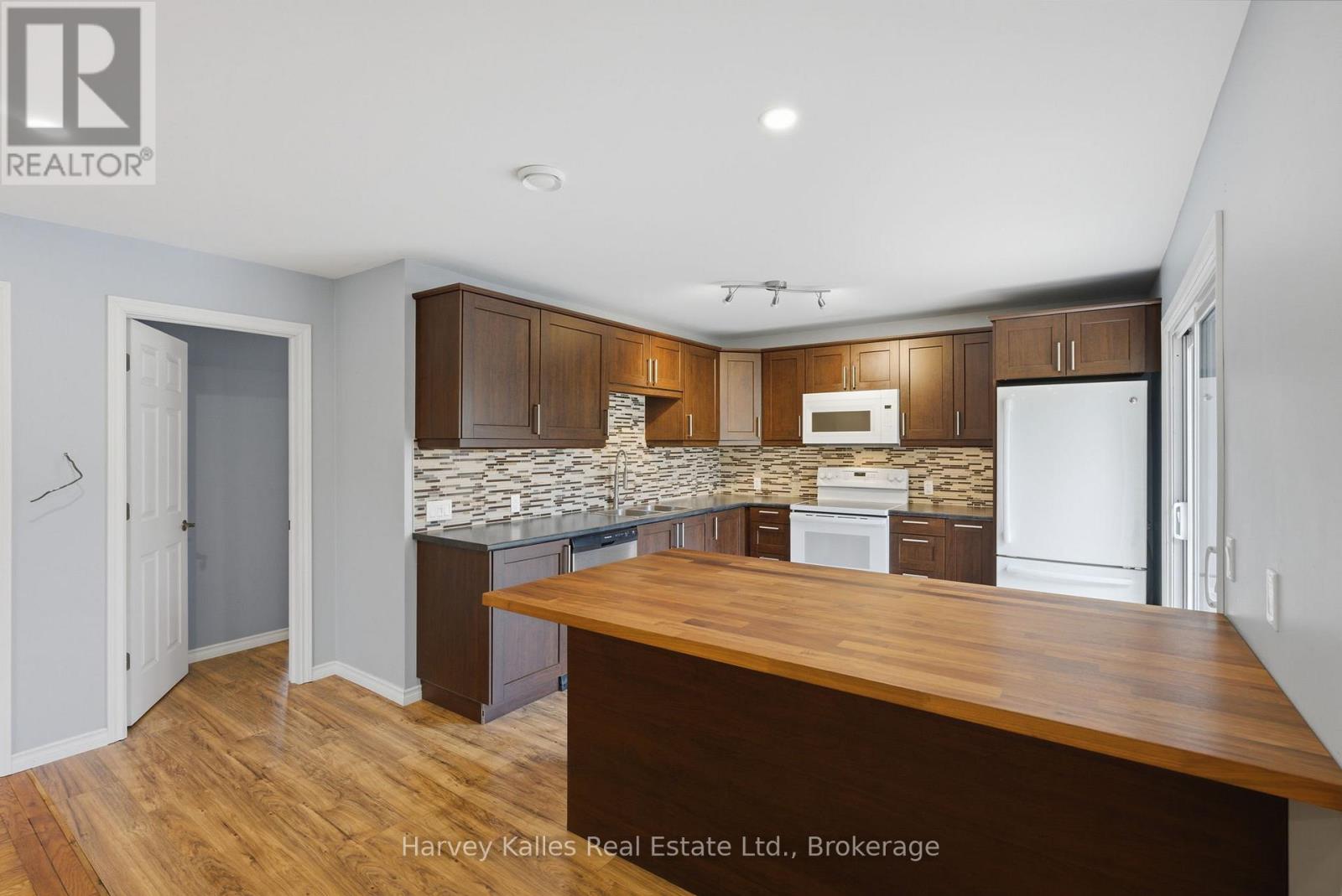 25 Ferndale Road, Muskoka Lakes, Ontario  P0B 1J0 - Photo 14 - X13078616