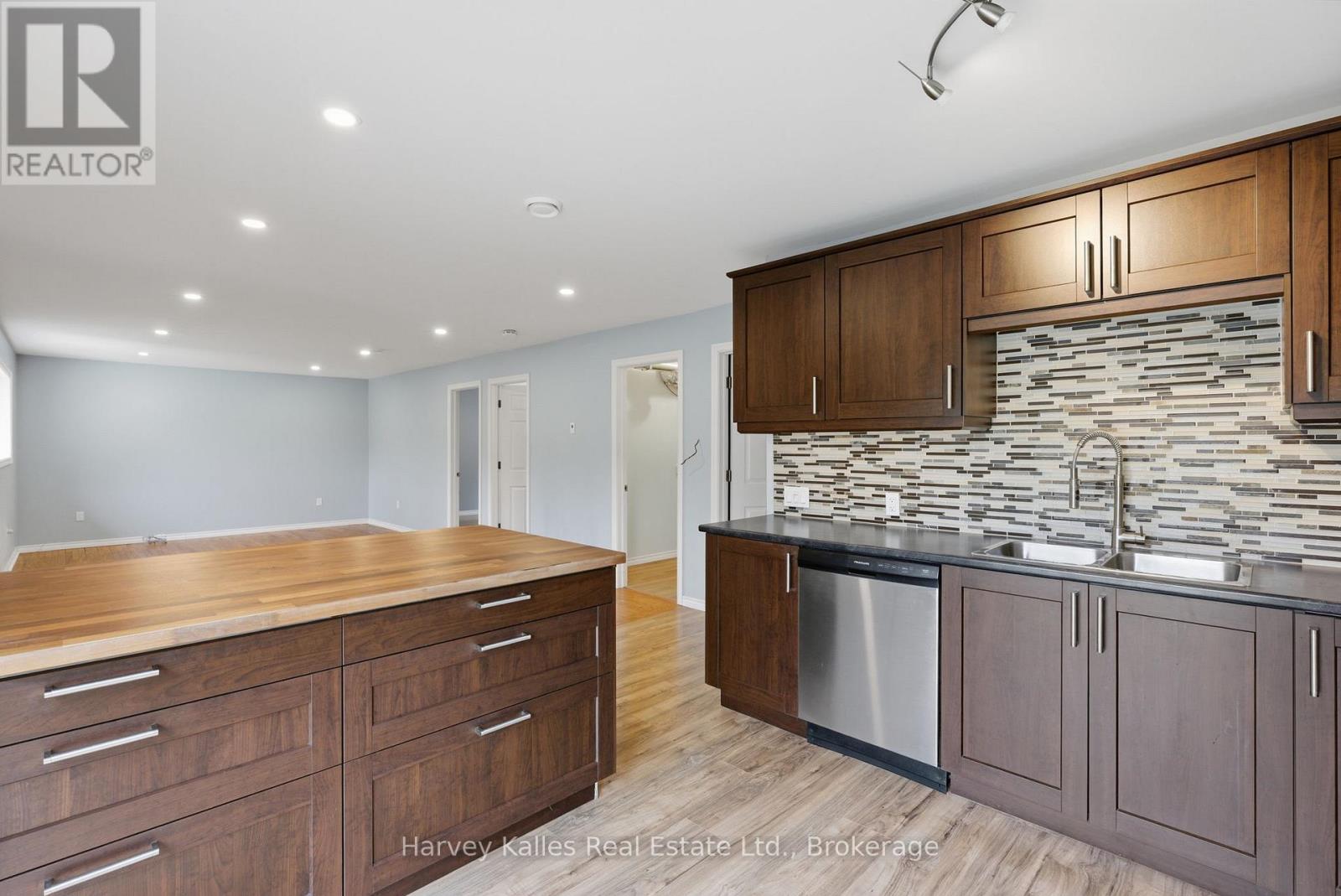 25 Ferndale Road, Muskoka Lakes, Ontario  P0B 1J0 - Photo 18 - X13078616