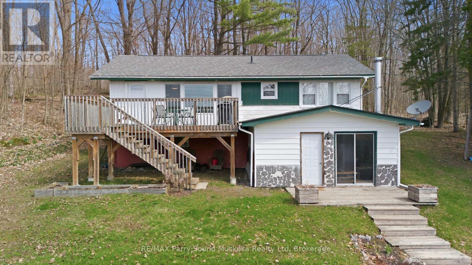 1 Woods Lane, Seguin, Ontario  P2A 2W8 - Photo 1 - X13082484