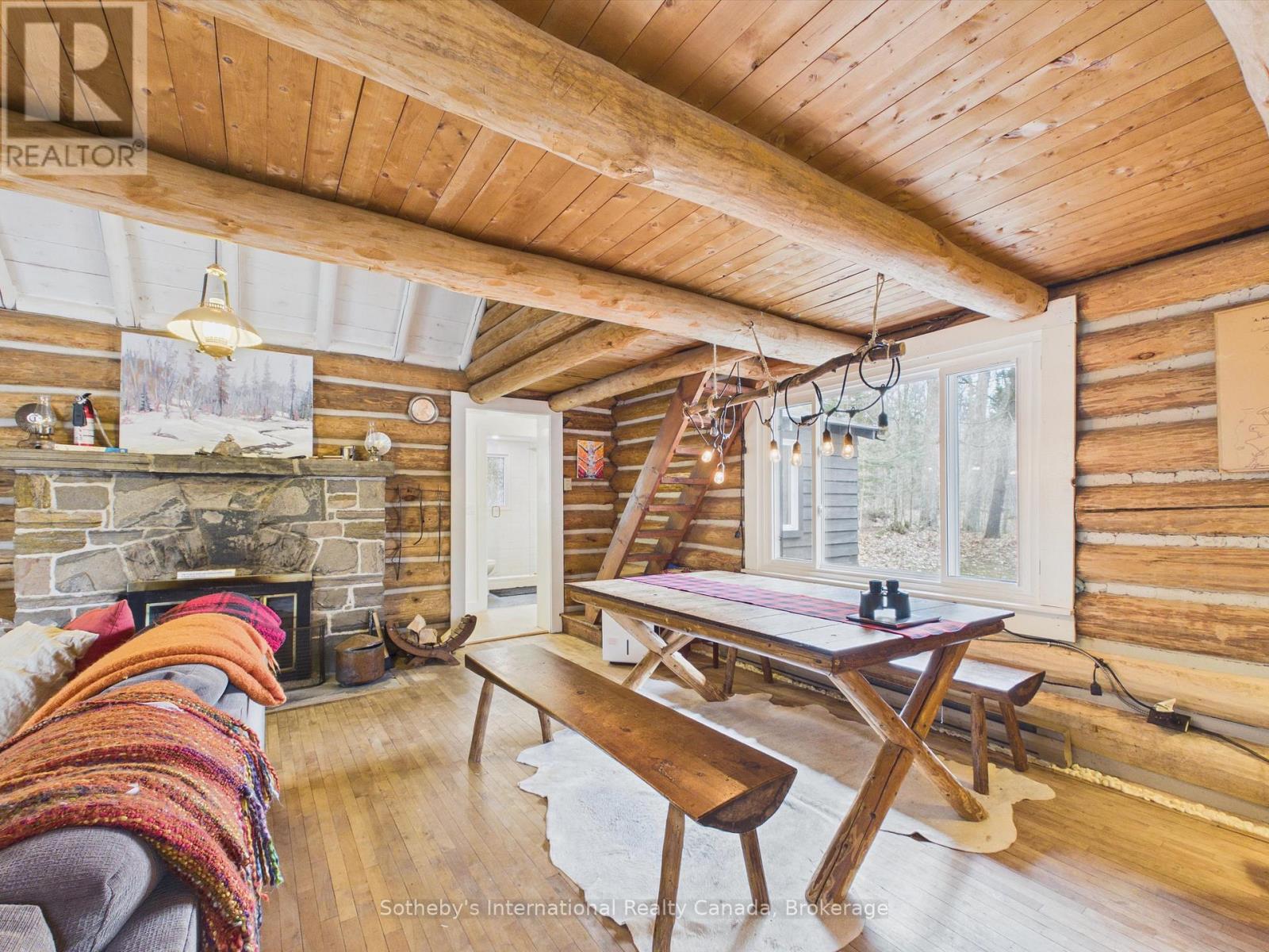 1100 Old Hwy 117 Highway, Lake Of Bays, Ontario  P0B 1A0 - Photo 1 - X13085344