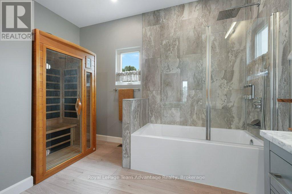 55 Dennis Drive, Parry Sound, Ontario  P2A 2H9 - Photo 24 - X13085982