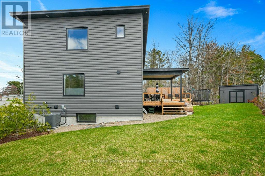 55 Dennis Drive, Parry Sound, Ontario  P2A 2H9 - Photo 42 - X13085982