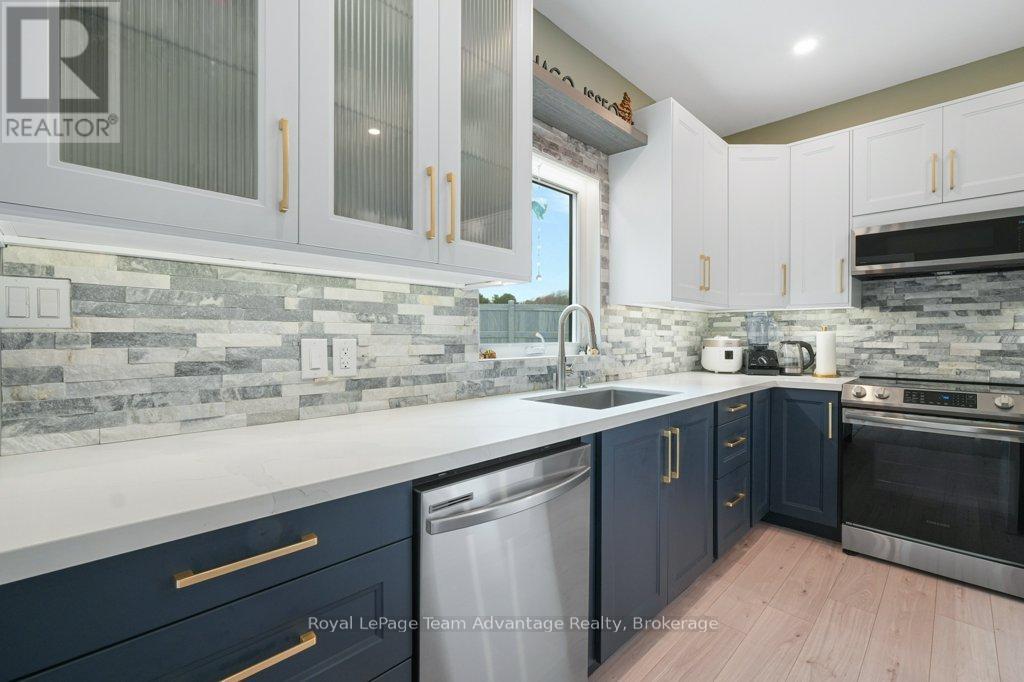 55 Dennis Drive, Parry Sound, Ontario  P2A 2H9 - Photo 7 - X13085982