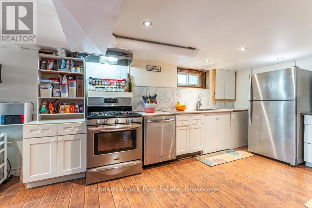 23 Ewing Street, Bracebridge, Ontario P1L 1C7 - Photo 24 - X13086102