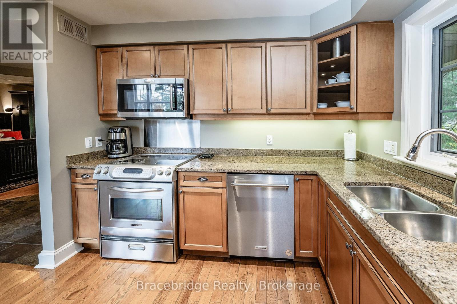Carling 6 W7 - 3876 Muskoka Rd 118 Highway W, Muskoka Lakes, Ontario  P0B 1J0 - Photo 12 - X13086674