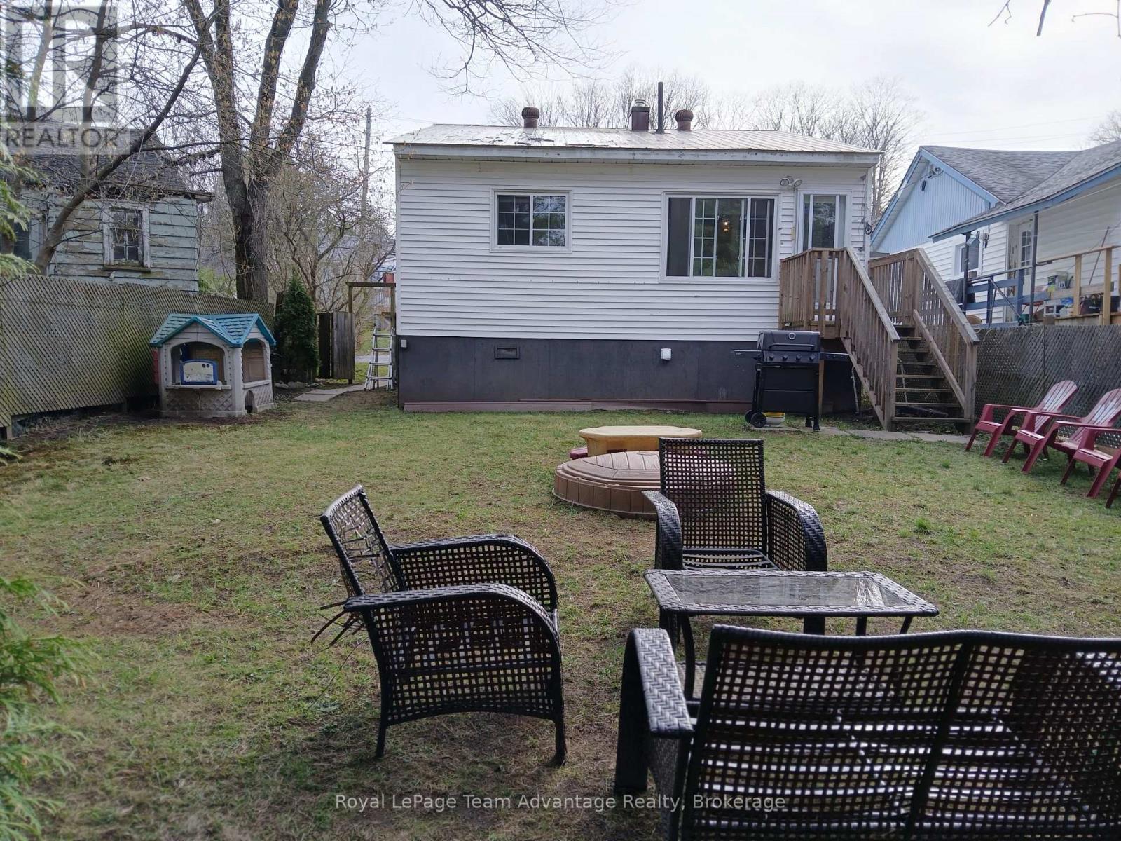 3 Riverdale Road, Parry Sound, Ontario P2A 1N8 - Photo 33 - X13086714