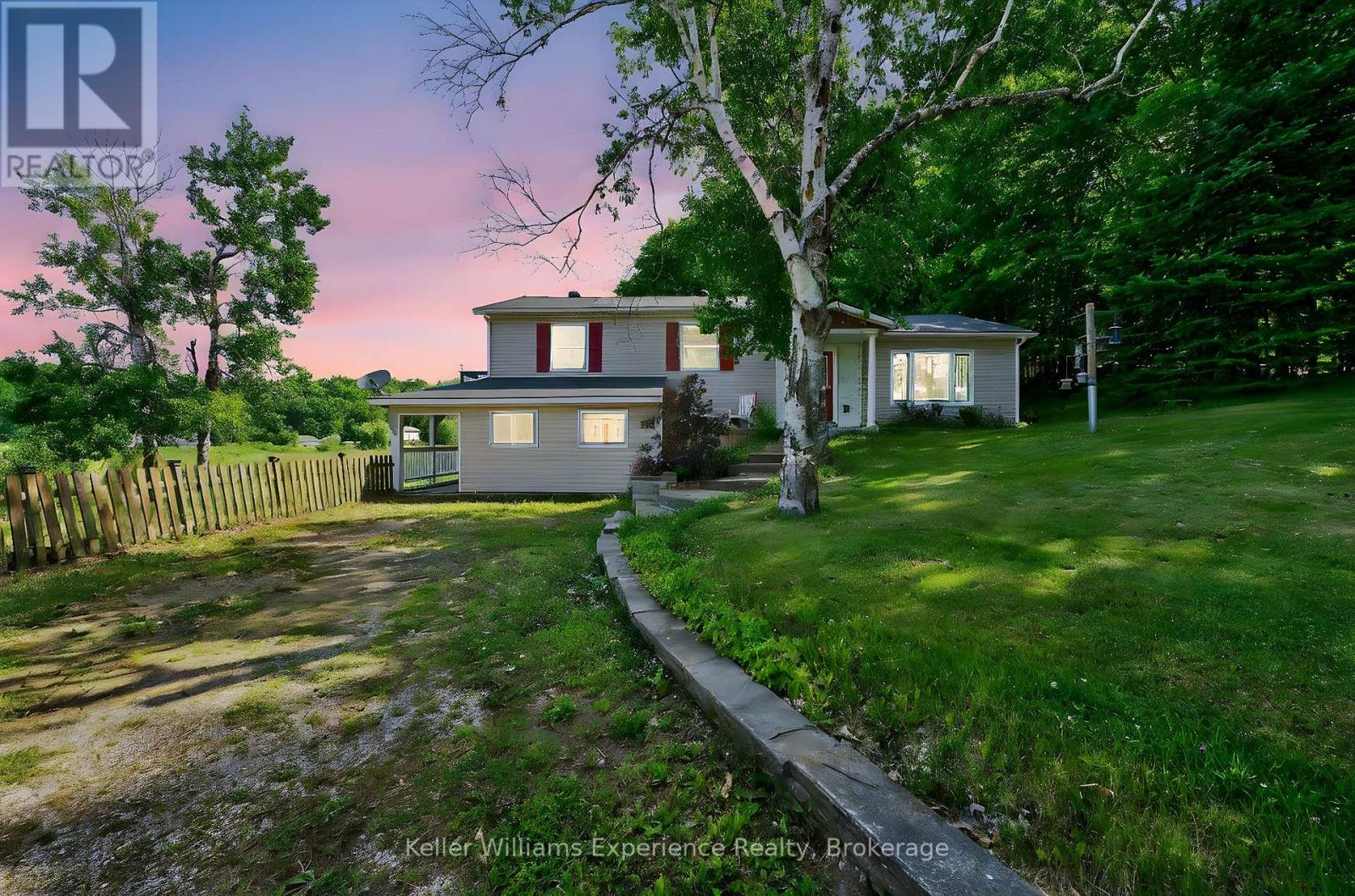 1236 Golden Beach Road, Bracebridge, Ontario  P1L 1W8 - Photo 2 - X13089408