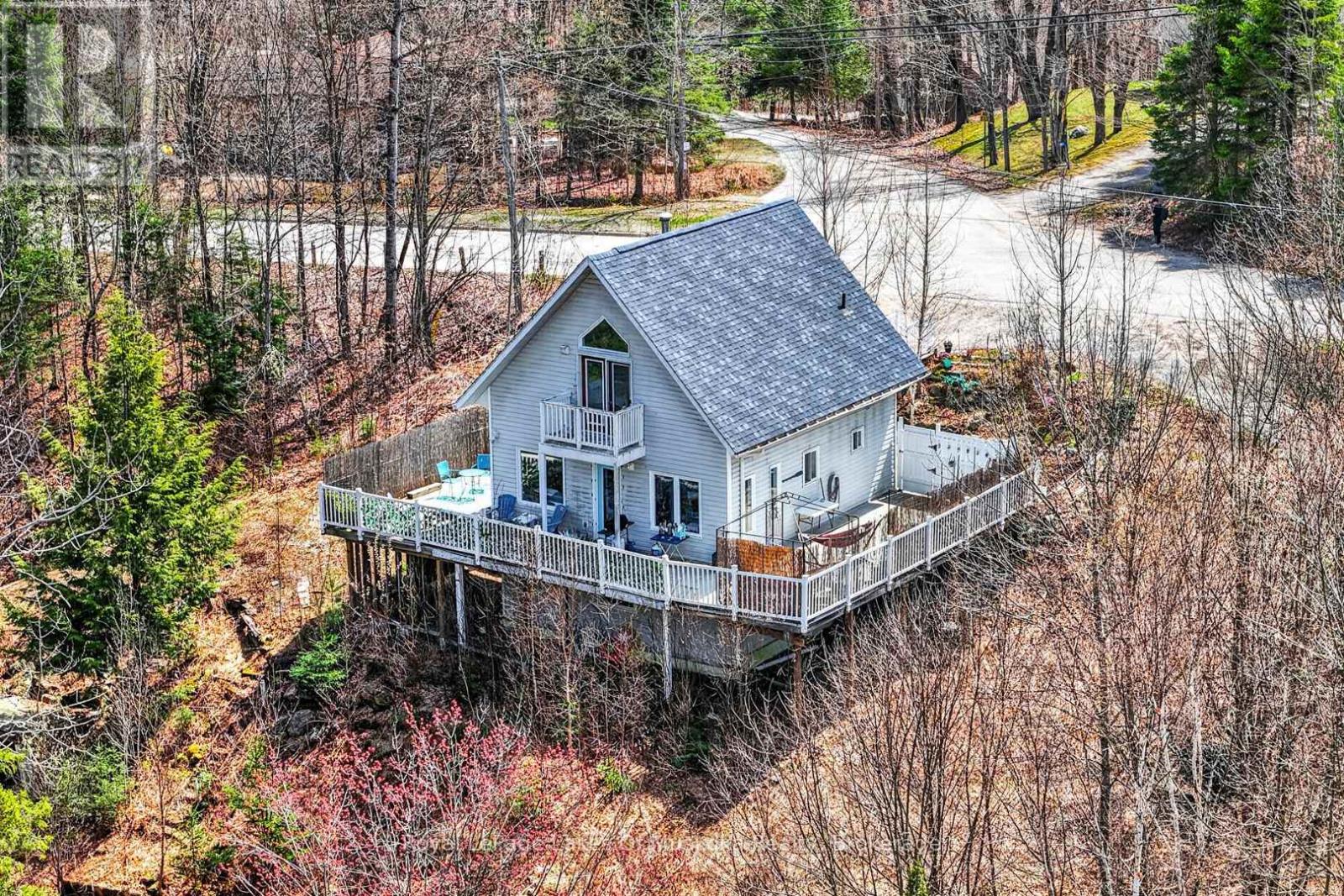 1616 Skyline Drive, Huntsville, Ontario  P1H 1A5 - Photo 1 - X13095248