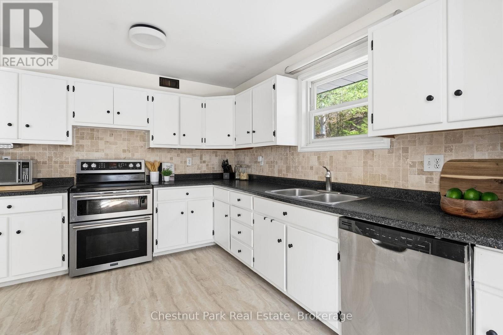 1895 Lone Pine Drive, Huntsville, Ontario  P0B 1L0 - Photo 15 - X13095282