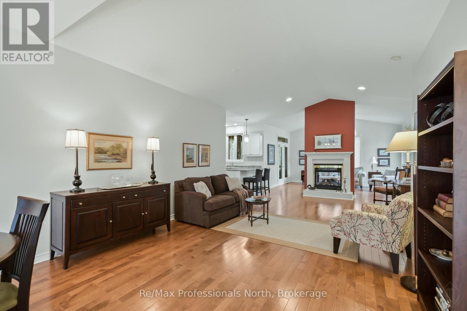 117 Hedgewood Lane, Gravenhurst, Ontario  P1P 1Z4 - Photo 4 - X13095308