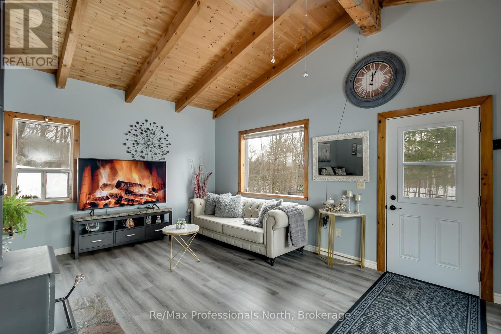 1017 Barlochan Road, Muskoka Lakes, Ontario  P1P 1R2 - Photo 2 - X13095340