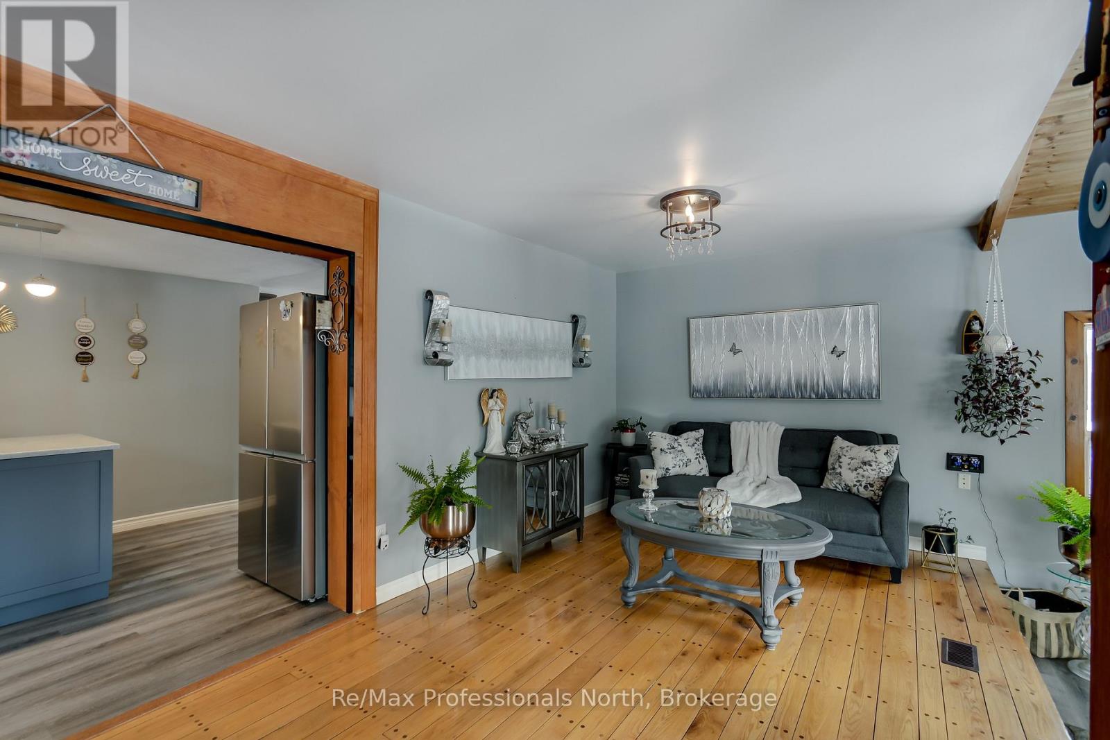 1017 Barlochan Road, Muskoka Lakes, Ontario  P1P 1R2 - Photo 6 - X13095340