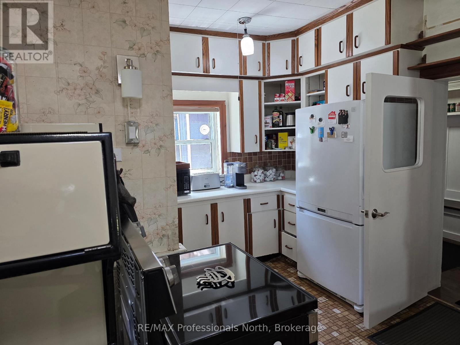 1115 Rosseau Lake 1 Road, Muskoka Lakes, Ontario  P0B 1M0 - Photo 5 - X13096480