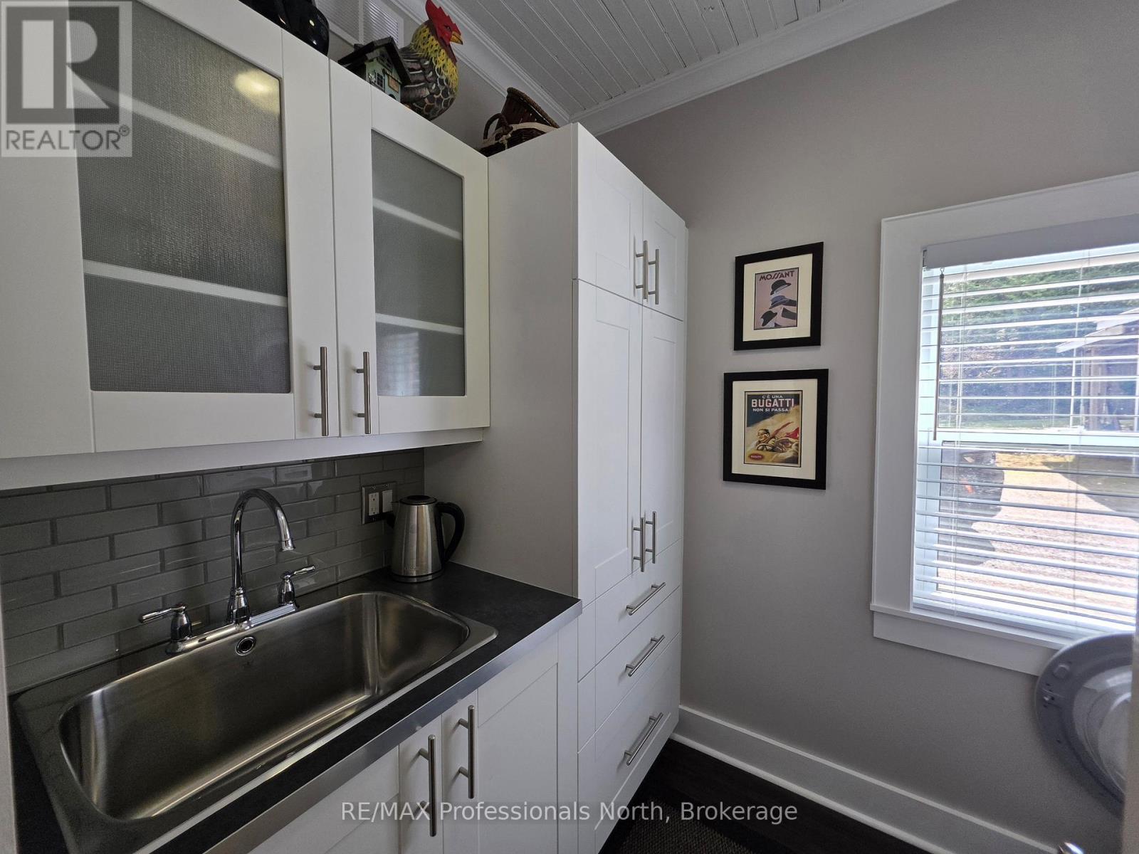 1115 Rosseau Lake 1 Road, Muskoka Lakes, Ontario  P0B 1M0 - Photo 7 - X13096480