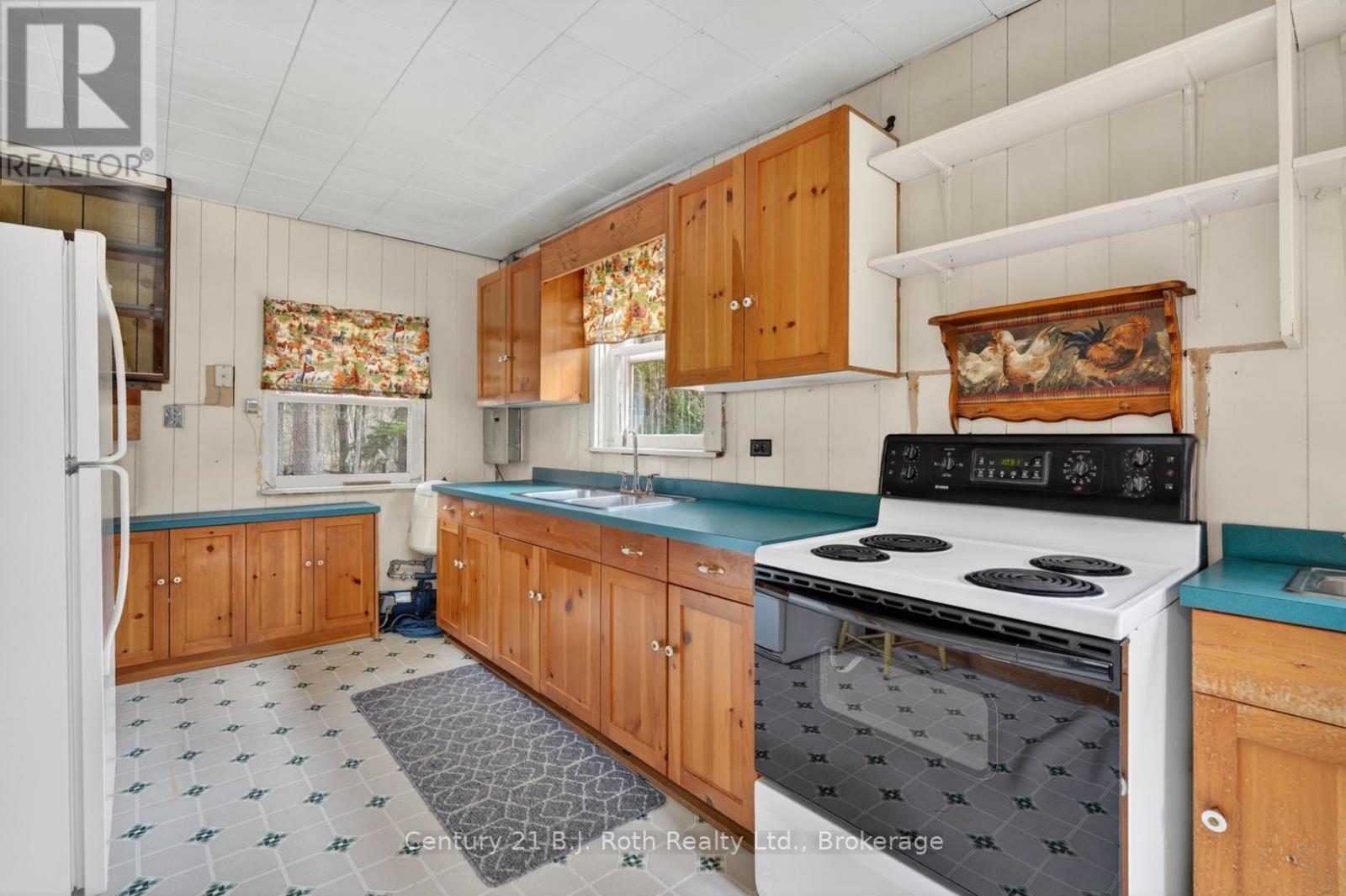 3640 Muskoka Rd 117 Road E, Lake Of Bays, Ontario  P0B 1A0 - Photo 2 - X13096488