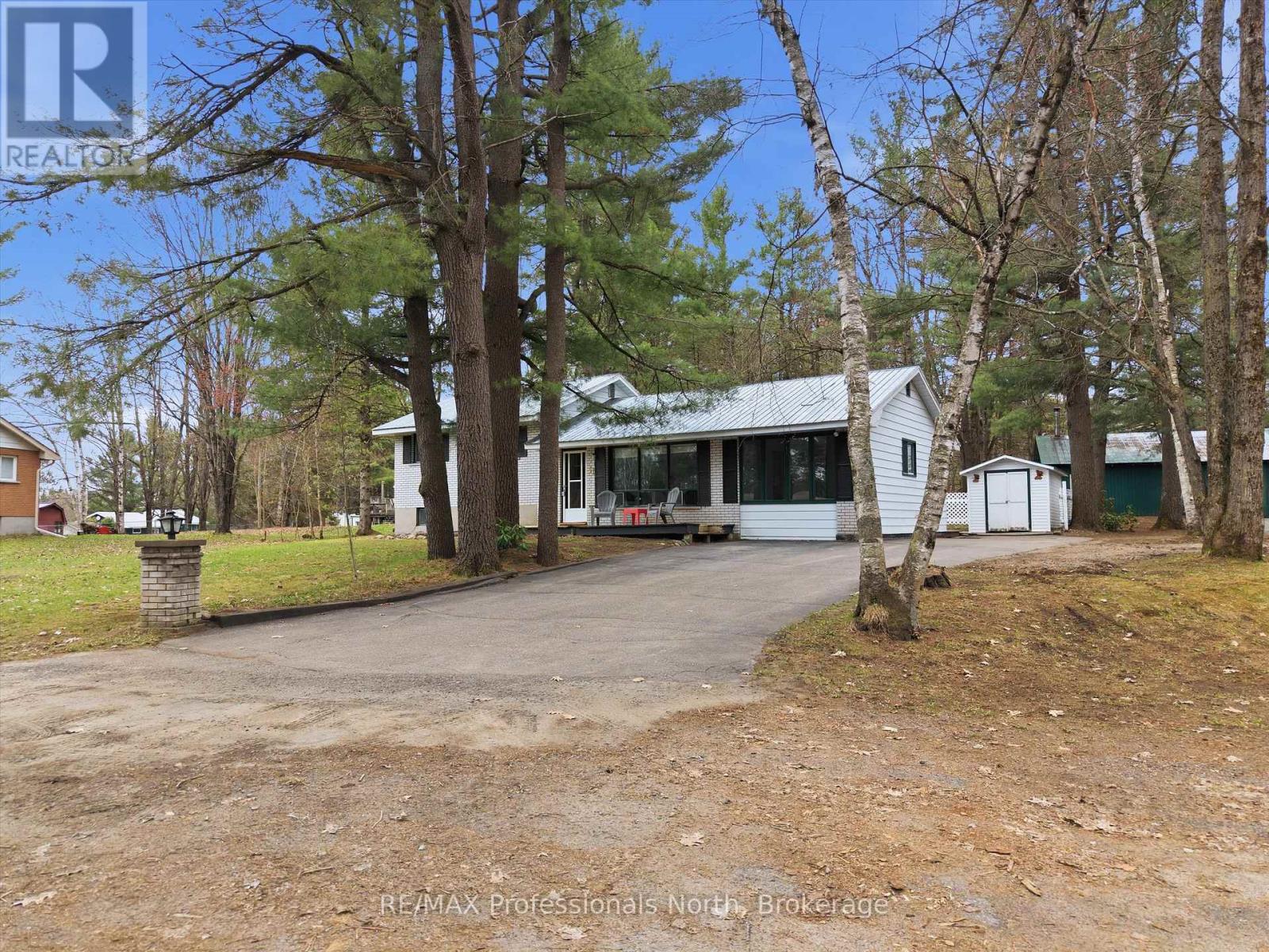 11 Beacon Lane, Bracebridge, Ontario  P1L 1L6 - Photo 1 - X13097744