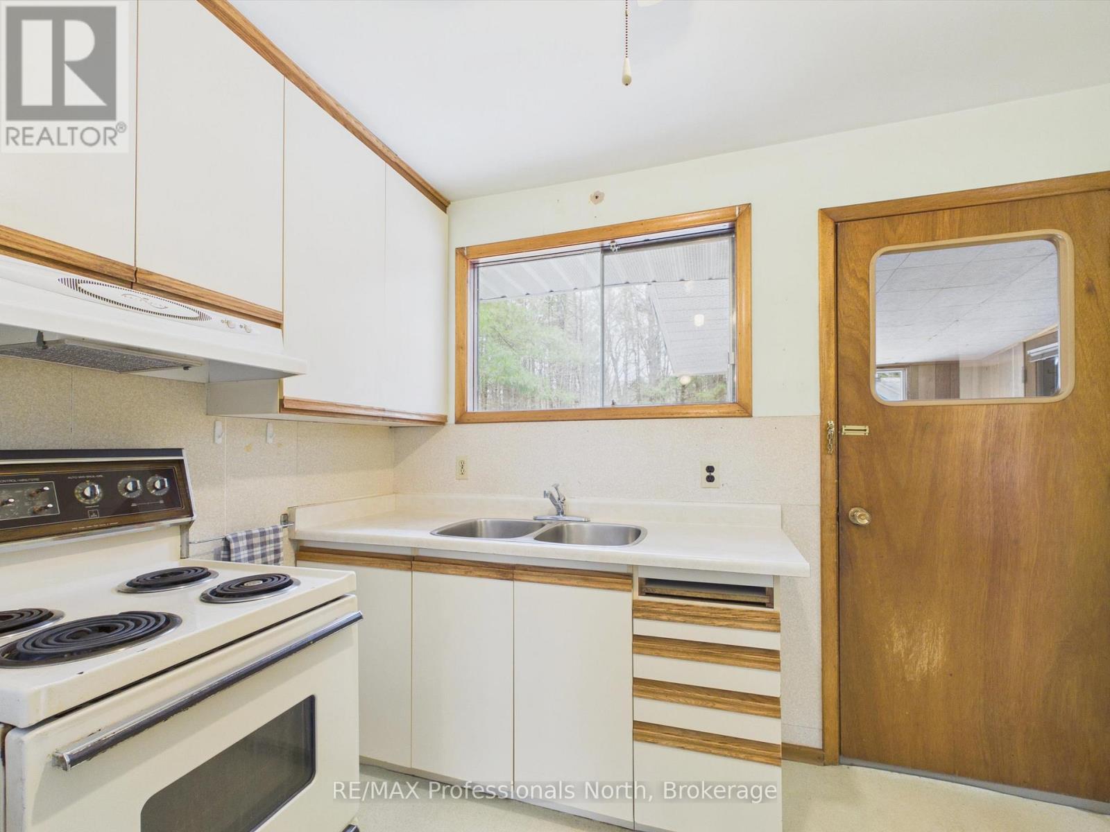11 Beacon Lane, Bracebridge, Ontario  P1L 1L6 - Photo 12 - X13097744