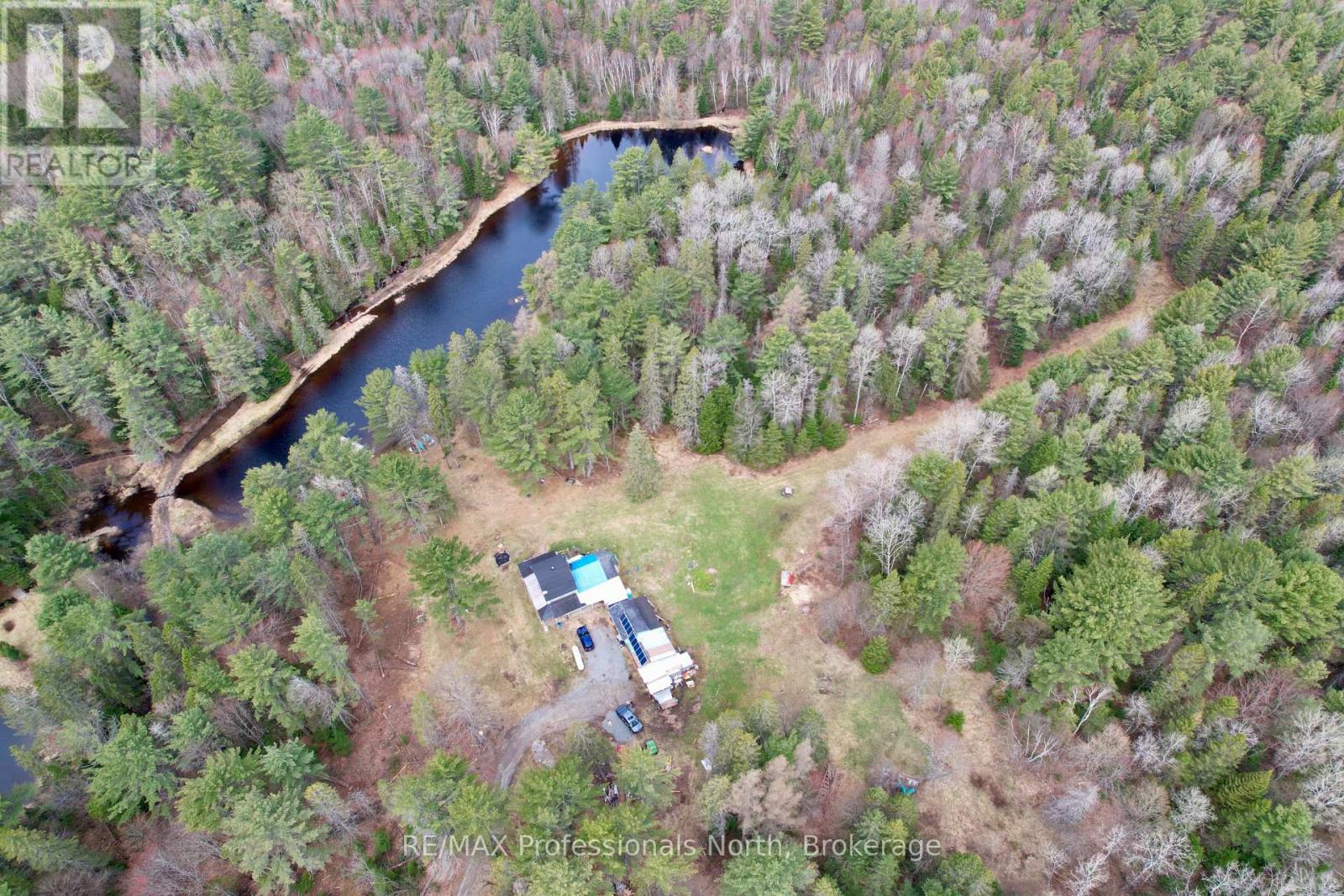 862 Lynx Lake Rd Road, Huntsville, Ontario P1H 2J3 - Photo 1 - X13103274