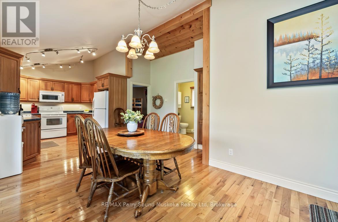 17 Tapatoo Trail, Seguin, Ontario P2A 0B2 - Photo 19 - X13104064