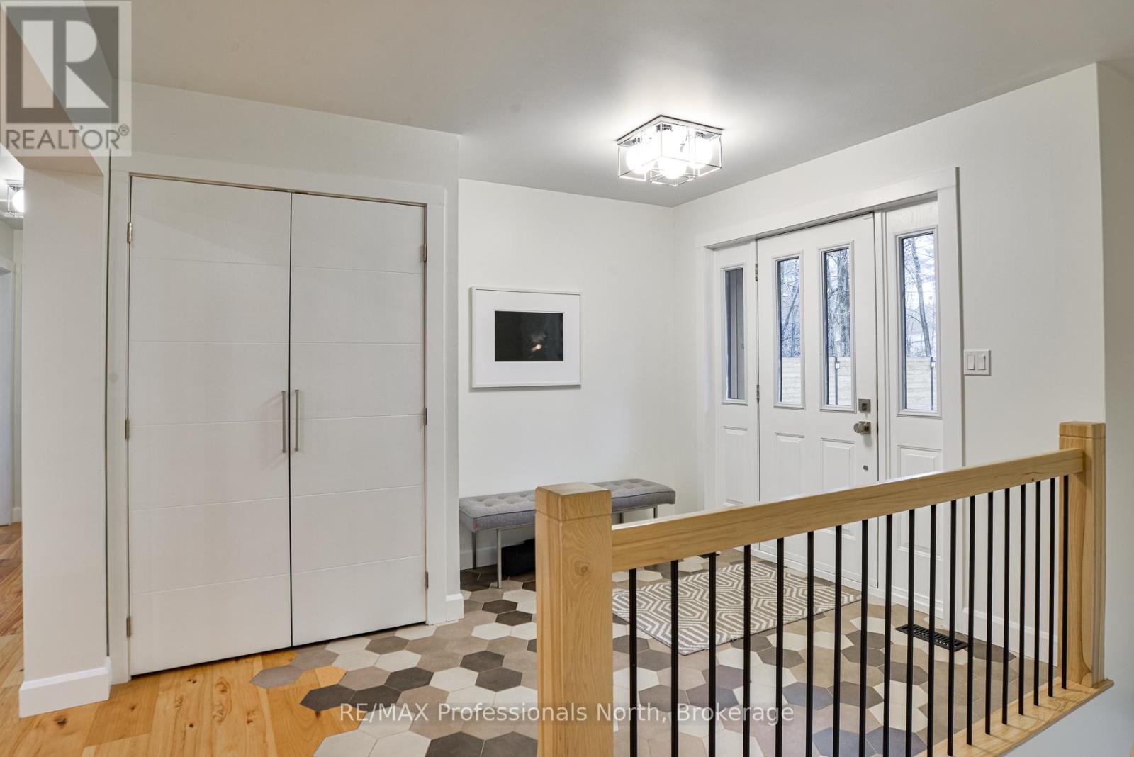 225 Blanchard Street W, Gravenhurst, Ontario  P1P 1A8 - Photo 3 - X13104682