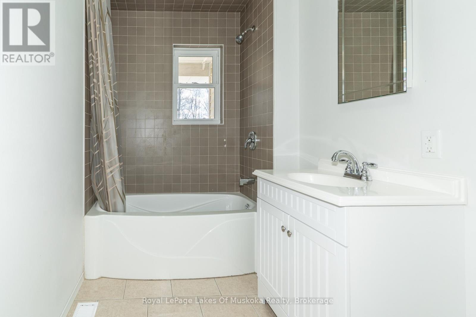 3511 Brunel Road, Lake Of Bays, Ontario  P0B 1A0 - Photo 14 - X13106762