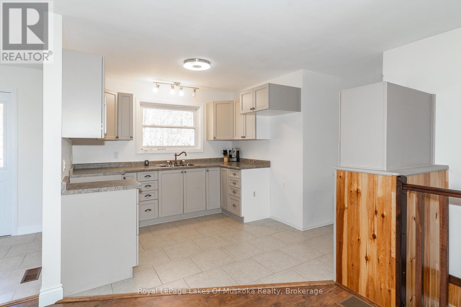 3511 Brunel Road, Lake Of Bays, Ontario  P0B 1A0 - Photo 9 - X13106762