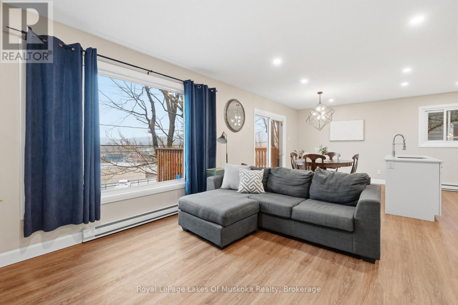 12 Manominee Street, Huntsville, Ontario  P1H 1H2 - Photo 5 - X13109850