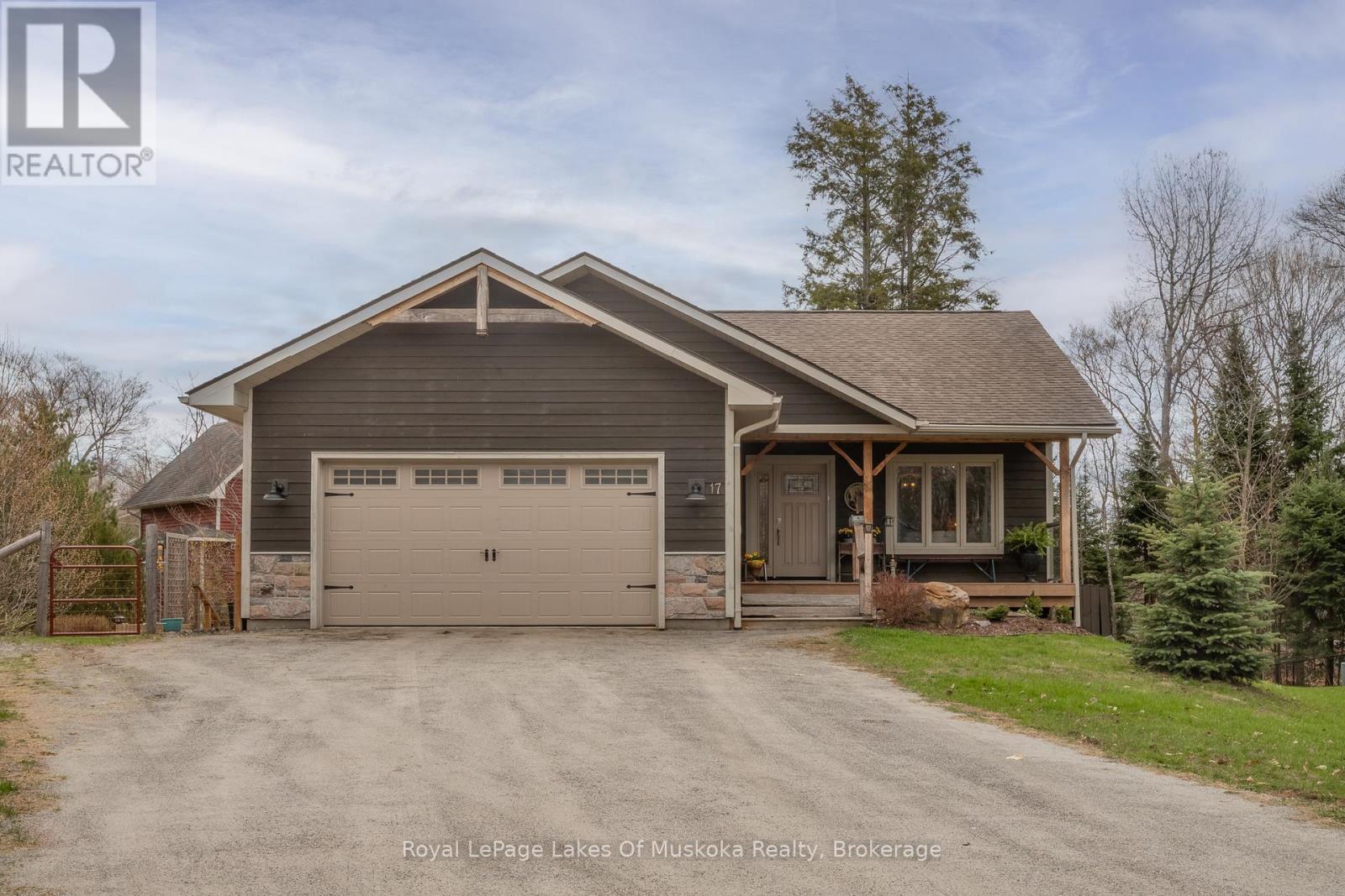 17 Hart Court, Huntsville, Ontario P1H 1T6 - Photo 2 - X13109952