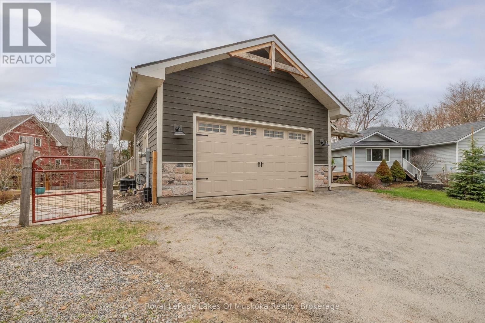 17 Hart Court, Huntsville, Ontario P1H 1T6 - Photo 3 - X13109952