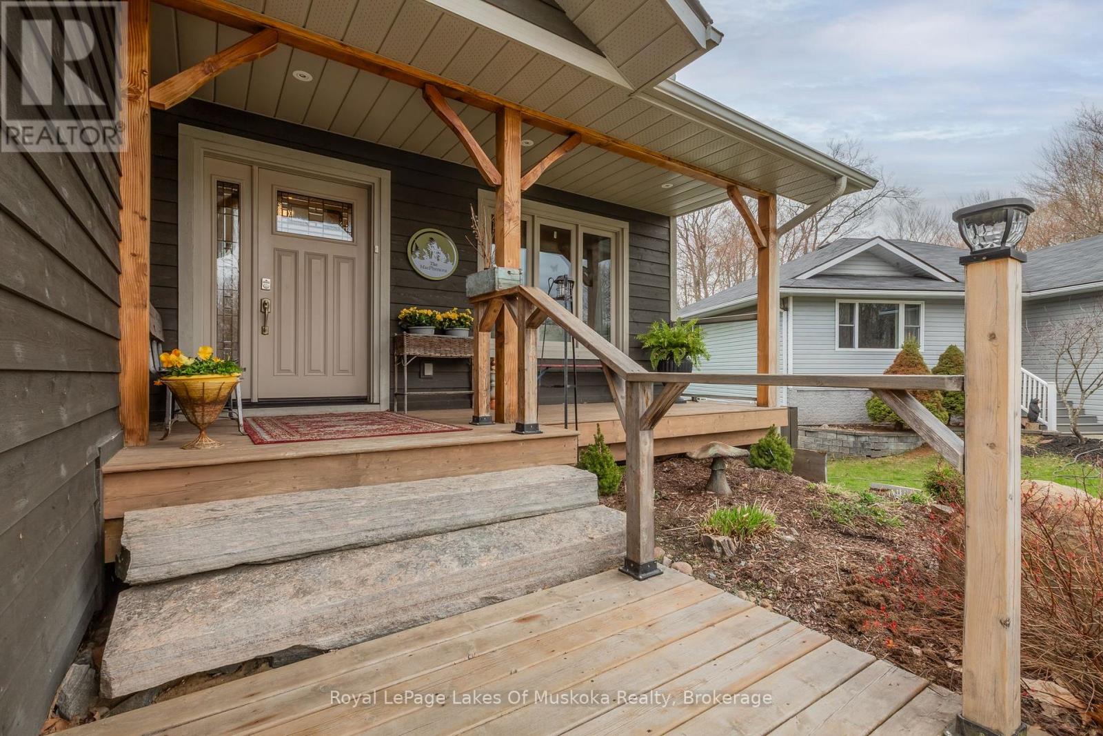 17 Hart Court, Huntsville, Ontario P1H 1T6 - Photo 4 - X13109952