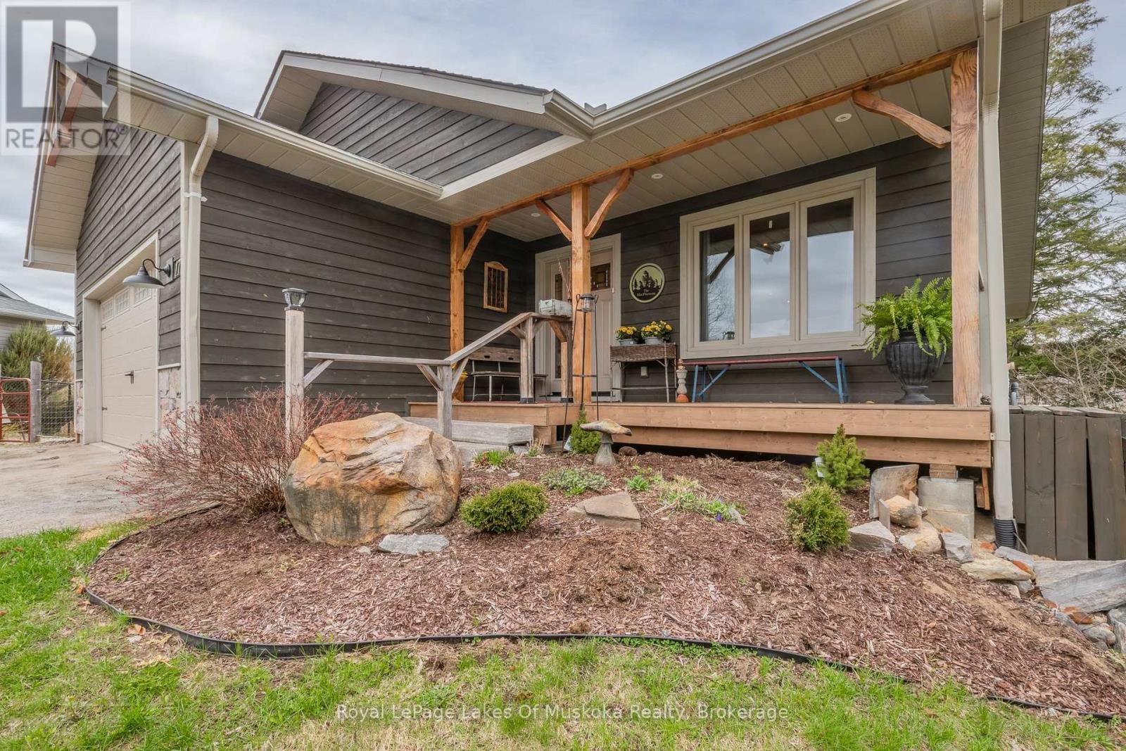 17 Hart Court, Huntsville, Ontario P1H 1T6 - Photo 5 - X13109952