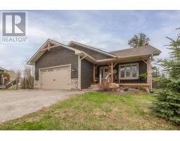 17 HART COURT, Huntsville, Ontario