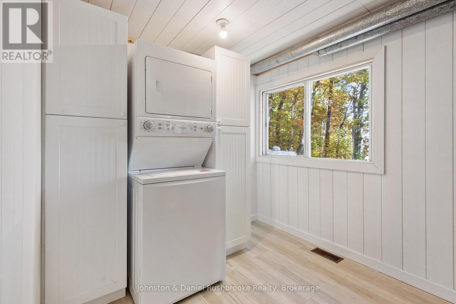 1042 El-Kee Point Lane, Muskoka Lakes, Ontario  P0B 1J0 - Photo 17 - X13111192