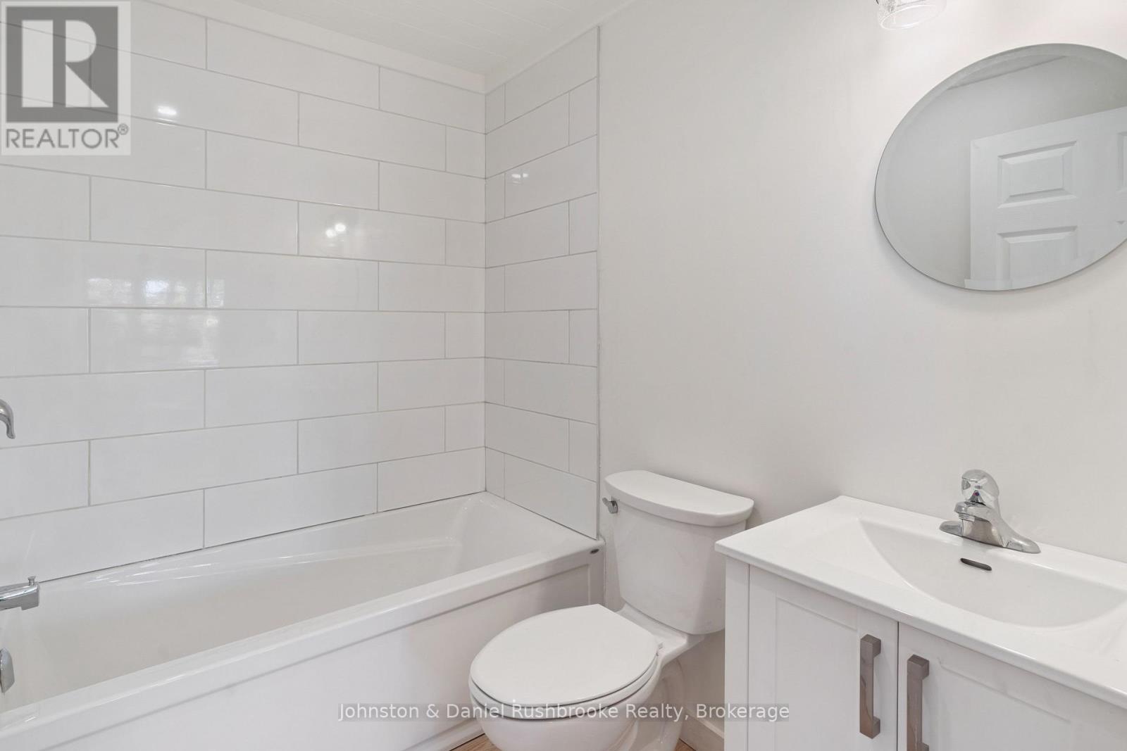 1042 El-Kee Point Lane, Muskoka Lakes, Ontario  P0B 1J0 - Photo 24 - X13111192