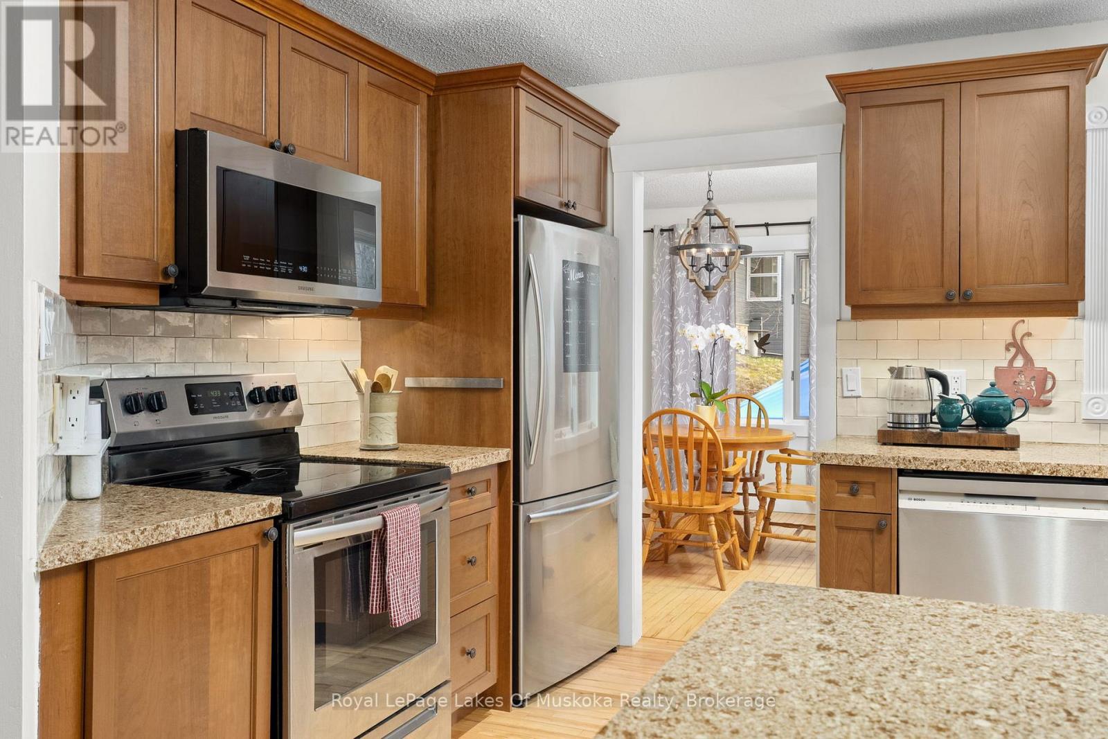 84 Clarke Crescent, Huntsville, Ontario P0B 1L0 - Photo 11 - X13116158
