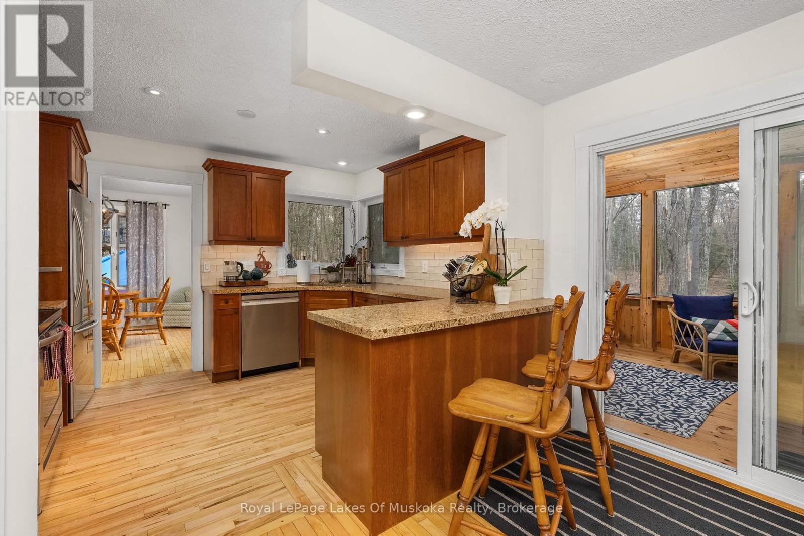84 Clarke Crescent, Huntsville, Ontario P0B 1L0 - Photo 12 - X13116158