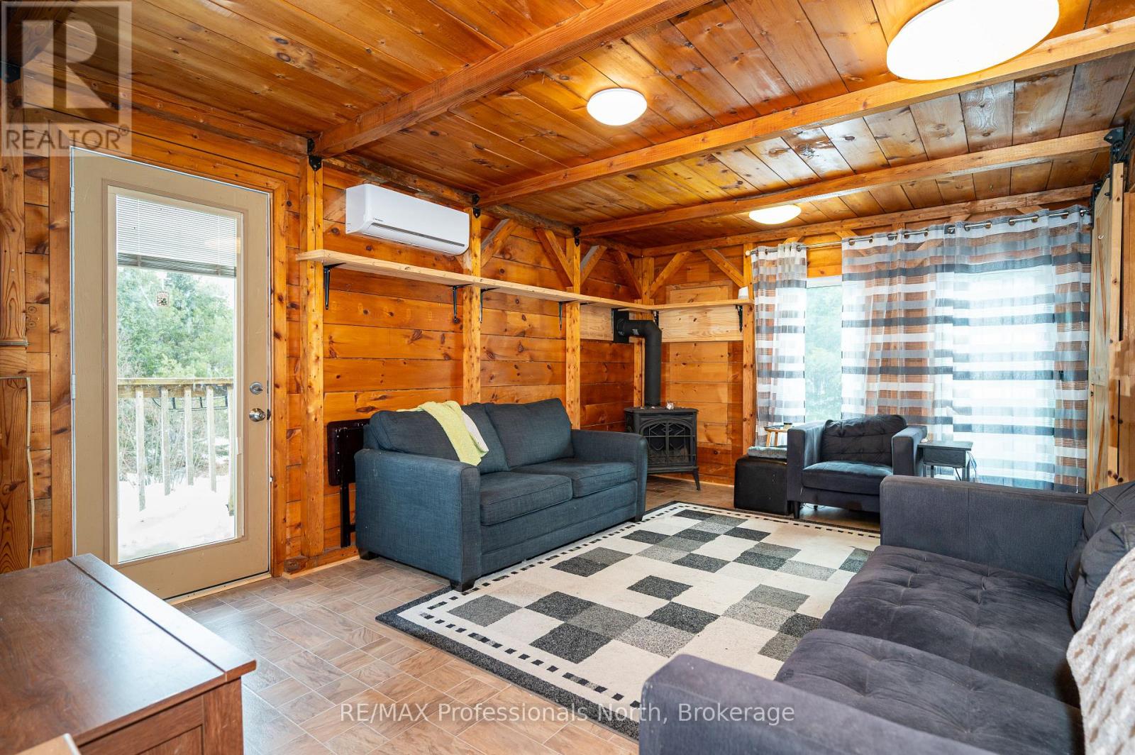 2315 Aspdin Road, Huntsville, Ontario P0B 1M0 - Photo 2 - X13116914